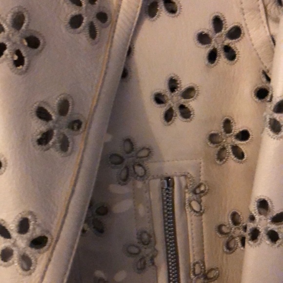 Burberry bit leather flower cut out jacket - Picture 2 of 5
